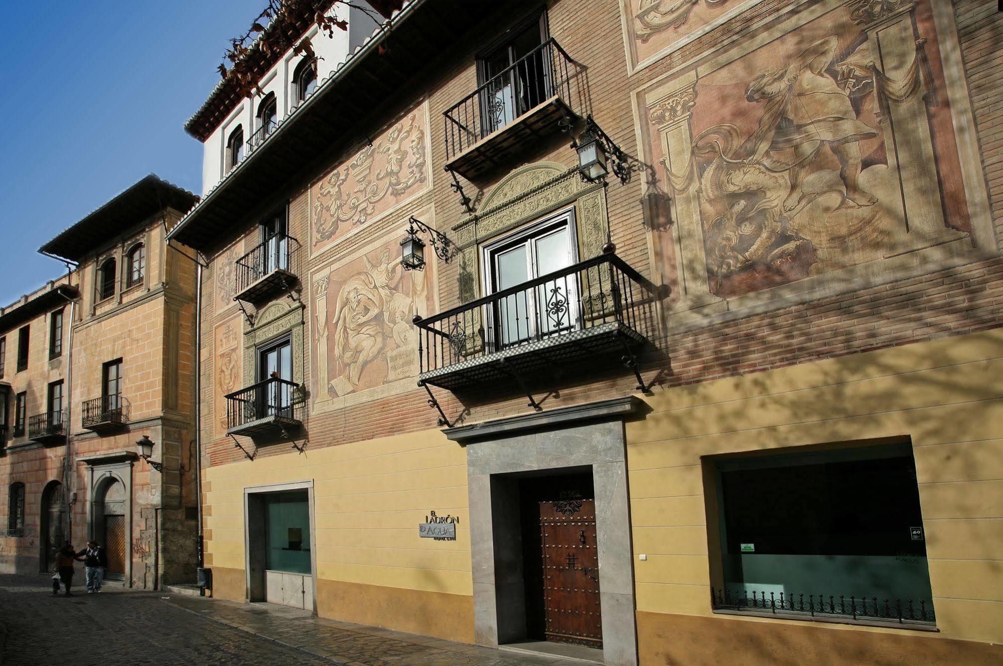 Apartment El Ladron De Agua Palacete